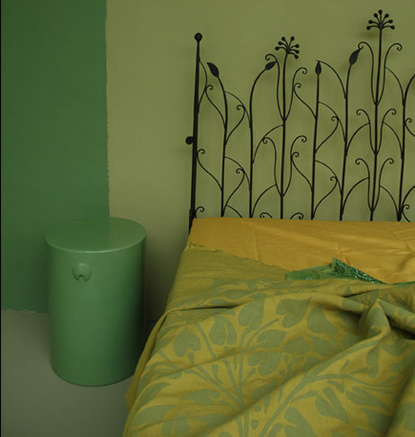 Furniture from Emery & Cie :  bed bedspread green wrought iron