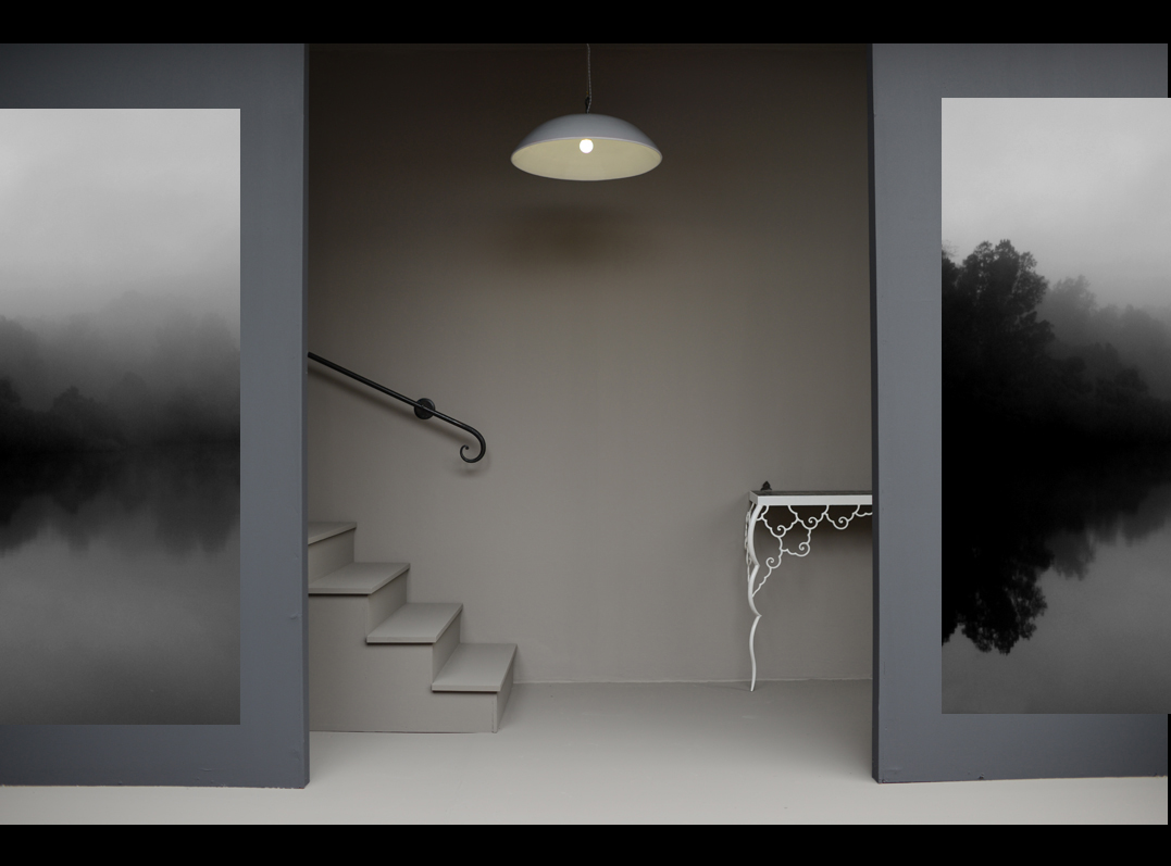Escalier peint à la peinture acrylique grise | EMERY&Cie